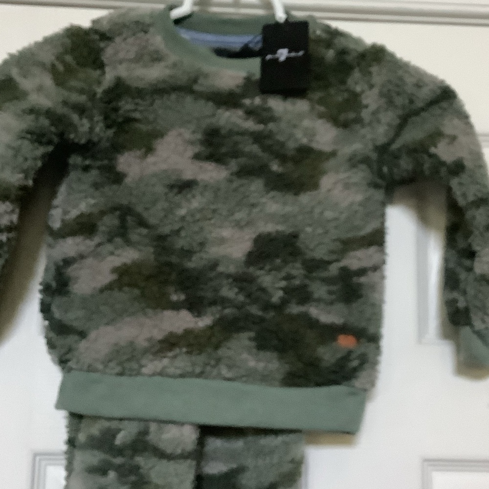 7 For All Mankind Green Camouflage Fleece Set‎ , 24 mos, New